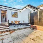 3 Bed In Oc-h30069 *