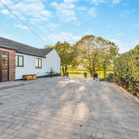 3 Bed In Longtown Oc-H30069